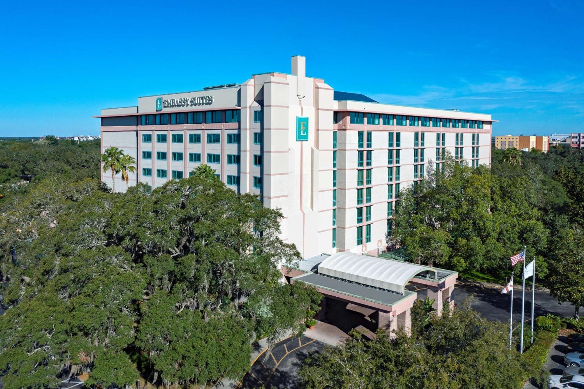 Embassy Suites By Hilton Tampa Usf Near Busch Gardens Zewnętrze zdjęcie